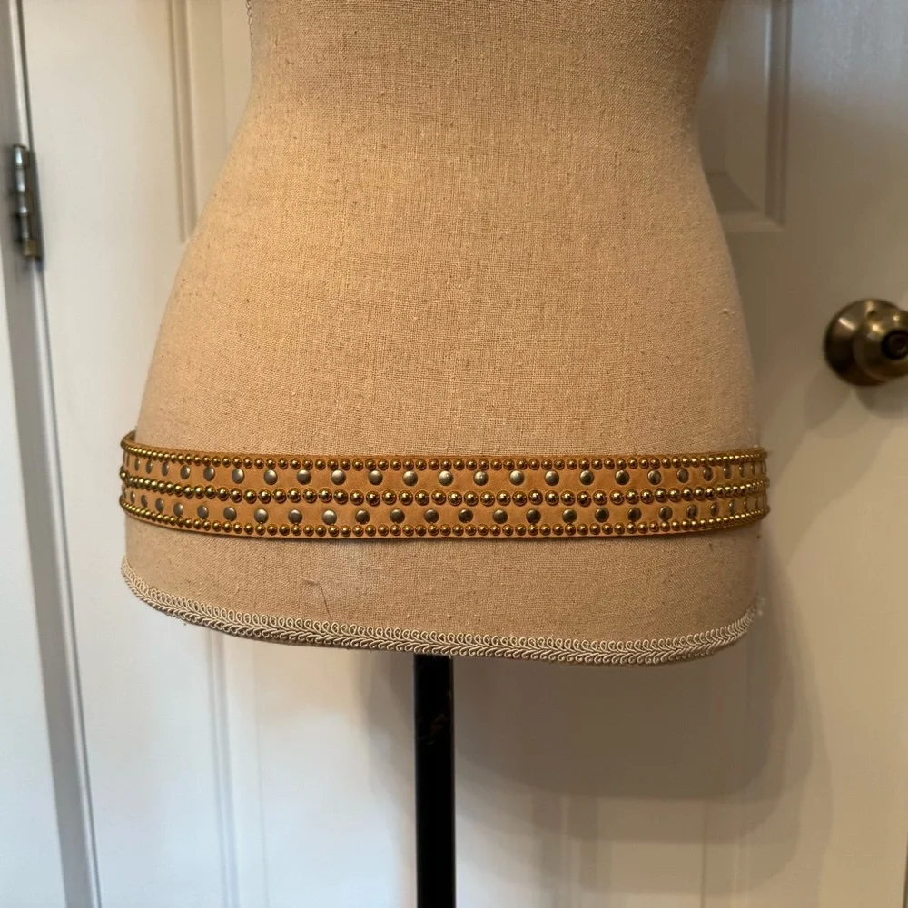 SAND CASTLE USA BELT TAN LEATHER GOLD SILVER STUDS BUCKLE No size Fits M
